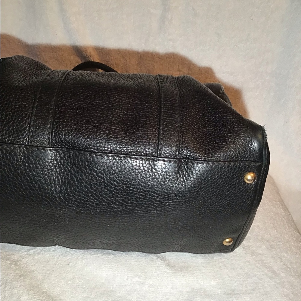 Fendi seller is leather bag - Picture 8 of 12